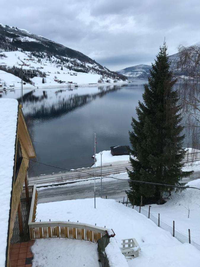 Panorama Fjord Olden Apartment Exterior foto