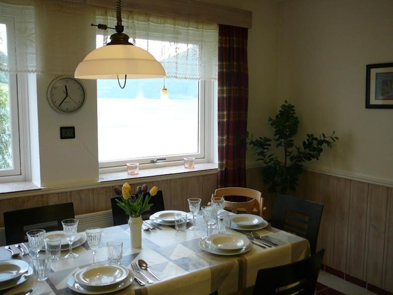 Panorama Fjord Olden Apartment Exterior foto